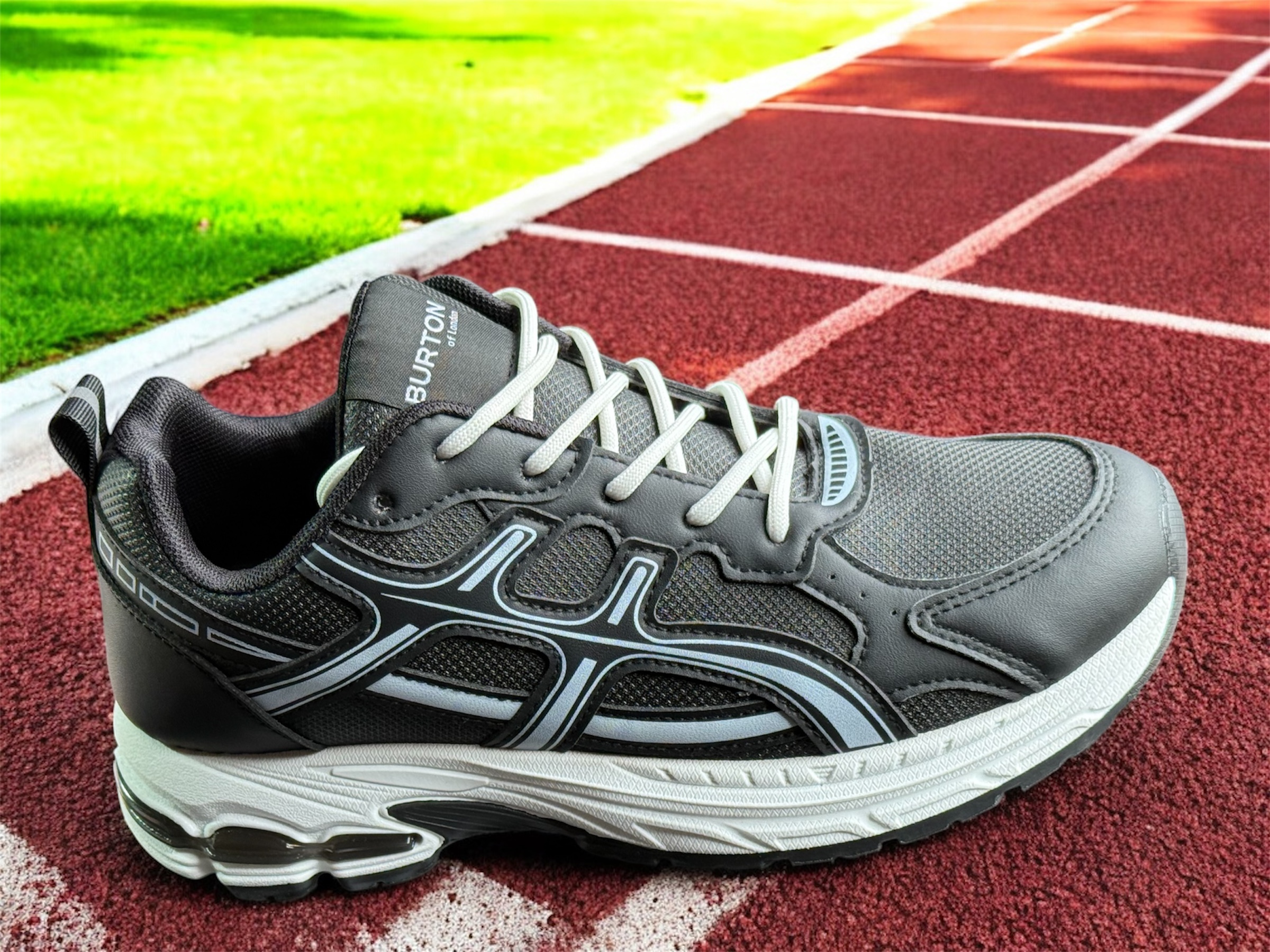 BASKETS  BURTON ~ JARON NOIR ~ POINTURE 40 – Image 1